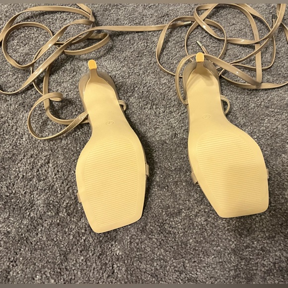 Ankle strappy nude heels - Picture 5 of 6